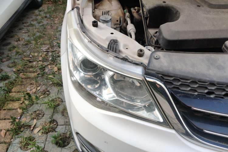 Used Baojun 730 2016 1.5L Manual Comfort Version 7 Seats China V Emission Standard Right Front Headlight