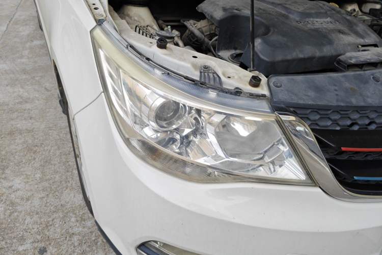 Used Baojun 730 2016 1.5L Manual Comfort Version 7 Seats China V Emission Standard Right Front Headlight