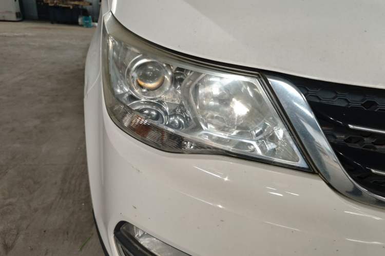 Used Baojun 730 2016 1.5L Manual Comfort Version 7 Seats China V Emission Standard Right Front Headlight