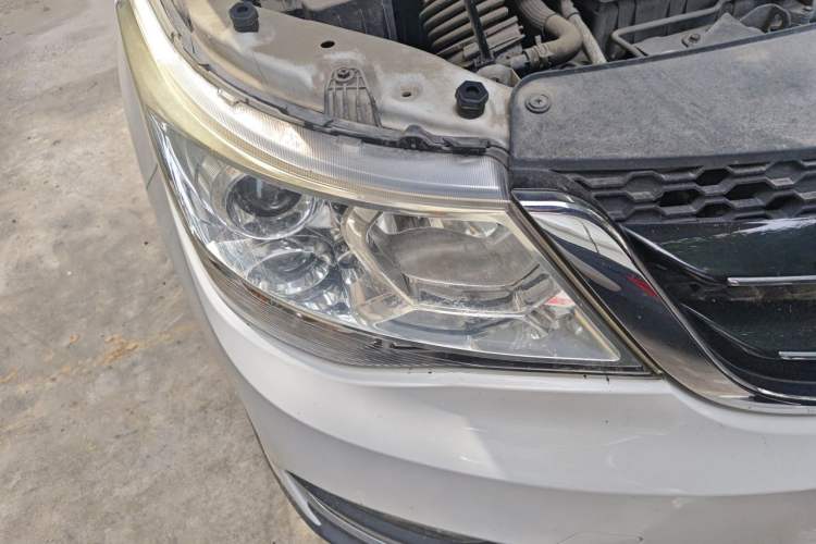 Used Baojun 730 2016 1.5T Manual Standard Version 7 Seats Right Front Headlight