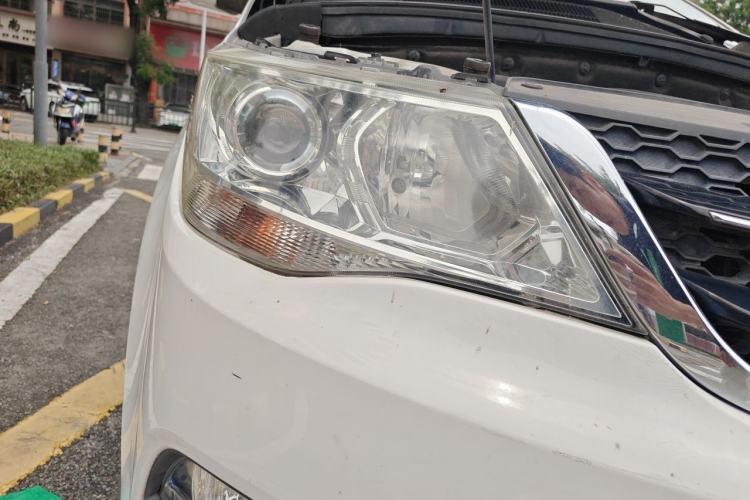 Used Baojun 730 2016 1.5L Manual Comfort Version 7 Seats China V Emission Standard Right Front Headlight