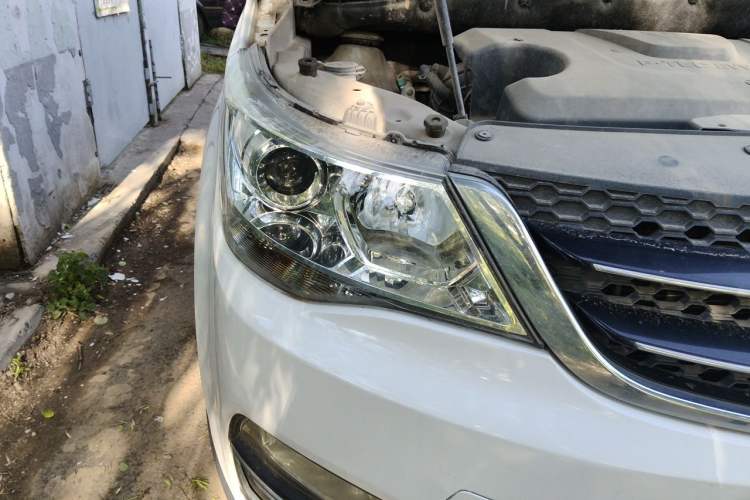 Used Baojun 730 2016 1.5L Manual Comfort Version 7 Seats China V Emission Standard Right Front Headlight