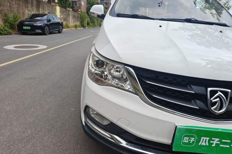 Used Baojun 730 2016 1.8L iAMT Comfort Version 7 Seats Right Front Headlight