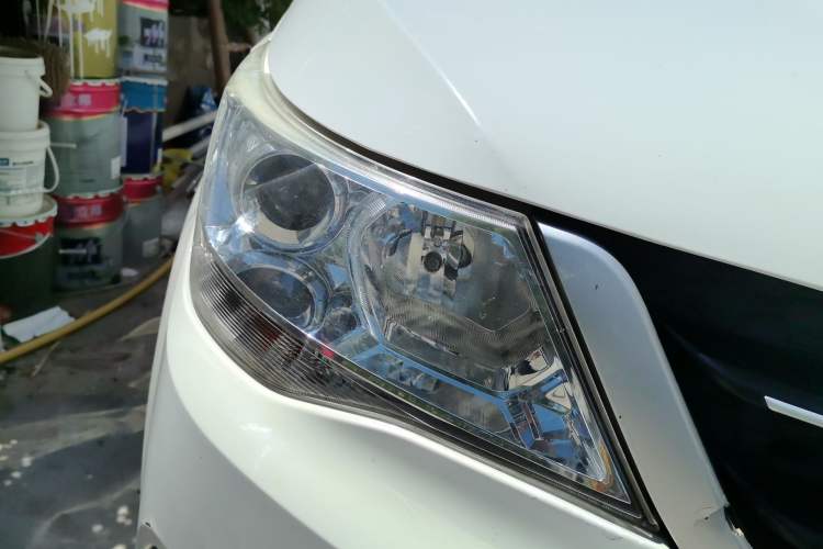 Used Baojun 730 2016 1.5L Manual Standard Version 5 Seats Right Front Headlight