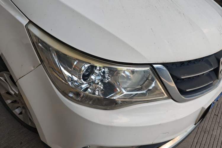 Used Baojun 730 2016 1.5L Manual Comfort Version 7 Seats China V Emission Standard Right Front Headlight