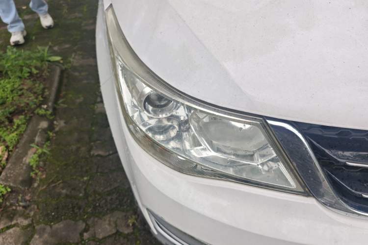 Used Baojun 730 2016 1.5T Manual Standard Version 7 Seats Right Front Headlight