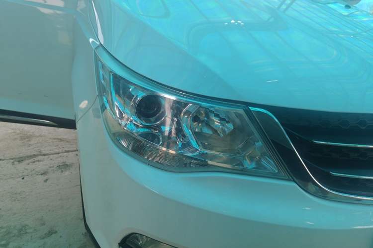 Used Baojun 730 2016 1.5L Manual Comfort Version 7 Seats China V Emission Standard Right Front Headlight
