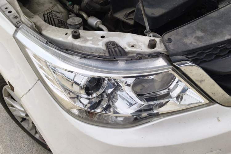 Used Baojun 730 2016 1.5L Manual Comfort Version 7 Seats China V Emission Standard Right Front Headlight