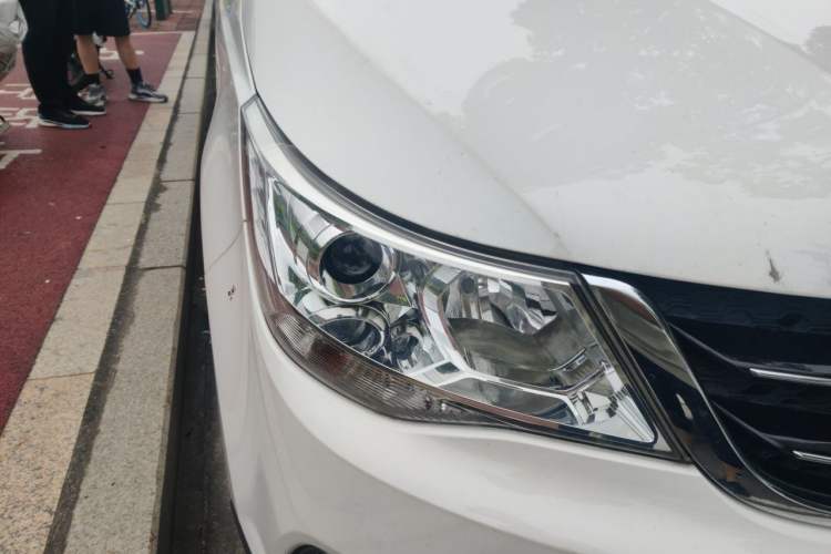 Used Baojun 730 2016 1.5T Manual Standard Version 7 Seats Right Front Headlight