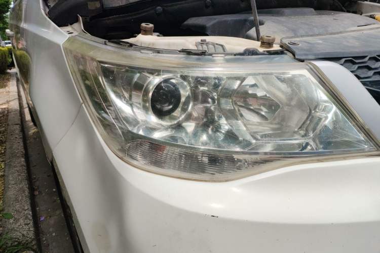 Used Baojun 730 2016 Revised 1.5L Manual Standard Version 7 Seats China V Emission Standard Right Front Headlight