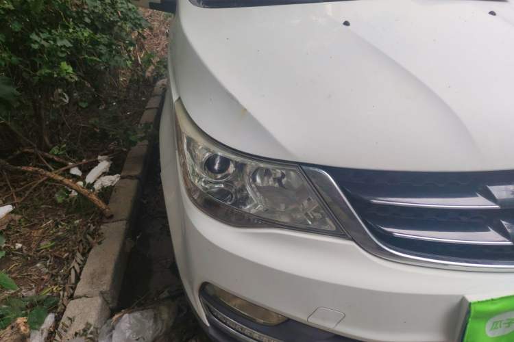 Used Baojun 730 2016 1.5T Manual Luxury Edition 7 Seats Right Front Headlight