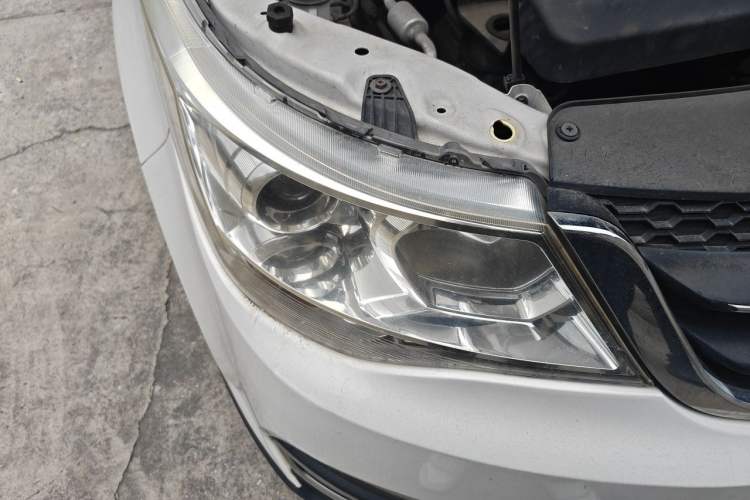 Used Baojun 730 2016 1.5L Manual Comfort Version 7 Seats China V Emission Standard Right Front Headlight