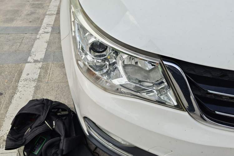 Used Baojun 730 2016 1.5L Manual Comfort Version 7 Seats China V Emission Standard Right Front Headlight