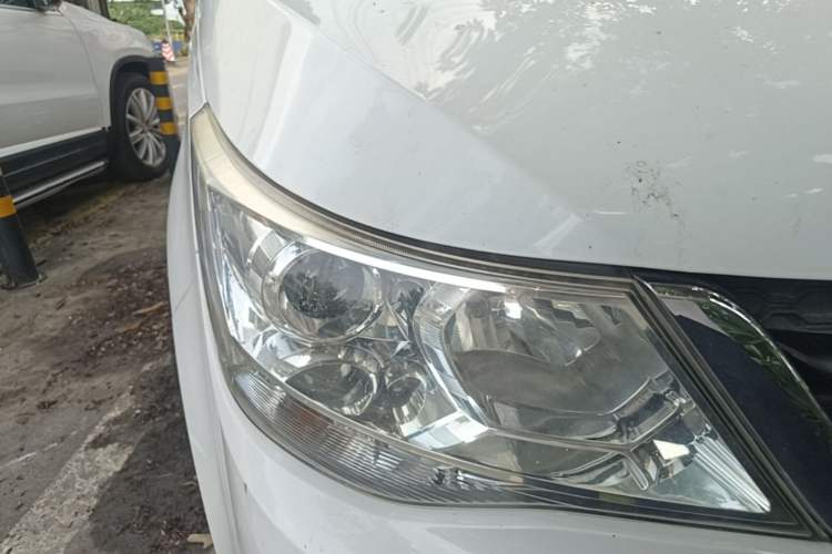 Used Baojun 730 2016 1.5L Manual Standard Version 7 Seats Right Front Headlight