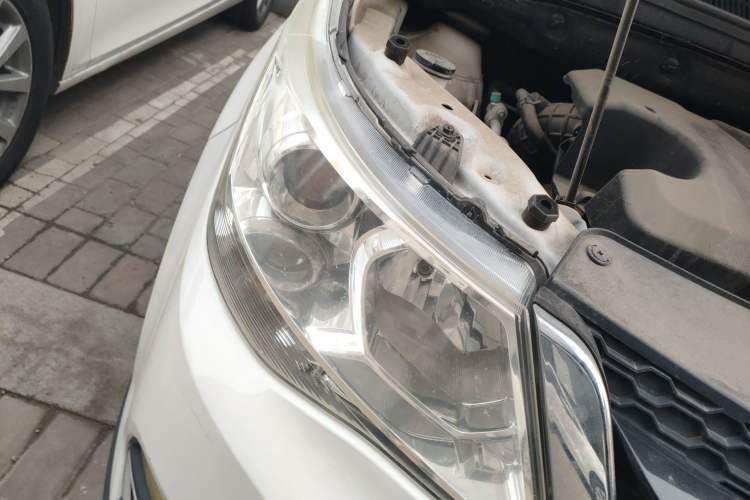 Used Baojun 730 2016 Revised 1.5L Manual Standard Version 7 Seats China V Emission Standard Right Front Headlight
