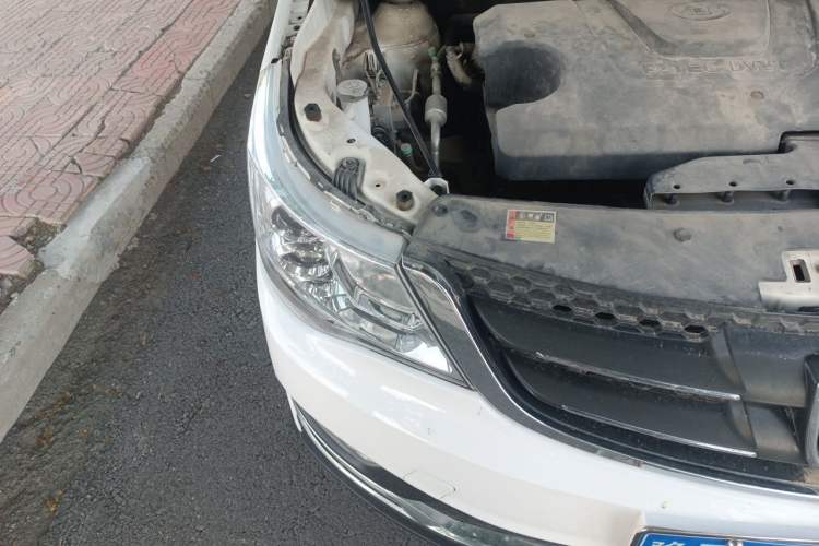 Used Baojun 730 2016 1.5L Manual Comfort Version 7 Seats China V Emission Standard Right Front Headlight