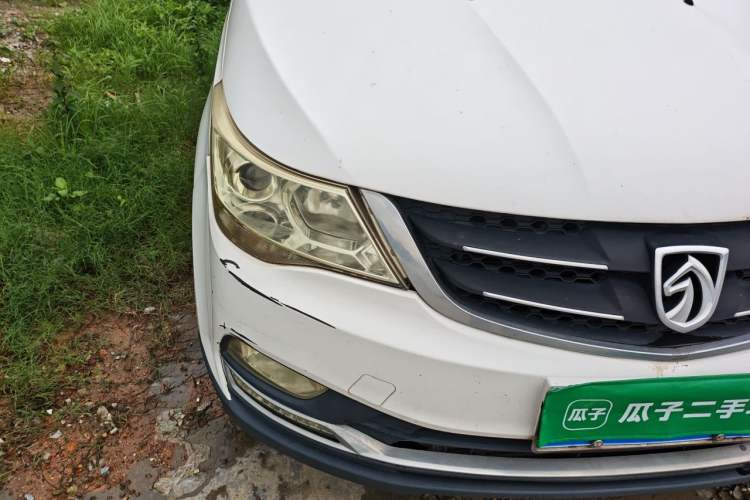 Used Baojun 730 2016 1.5T Manual Luxury Edition 7 Seats Right Front Headlight