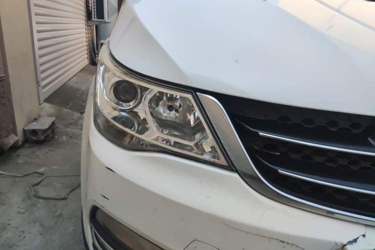 Used Baojun 730 2016 1.5L Manual Comfort Version 7 Seats China V Emission Standard Right Front Headlight