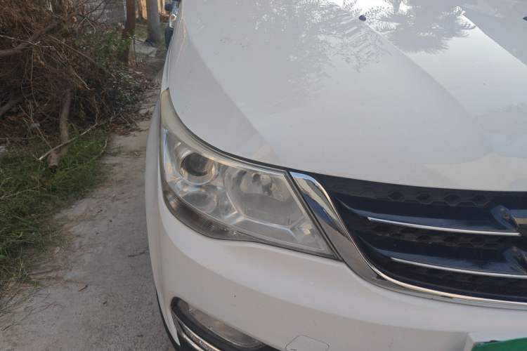 Used Baojun 730 2016 1.5L Manual Luxury Edition 7 Seats Right Front Headlight