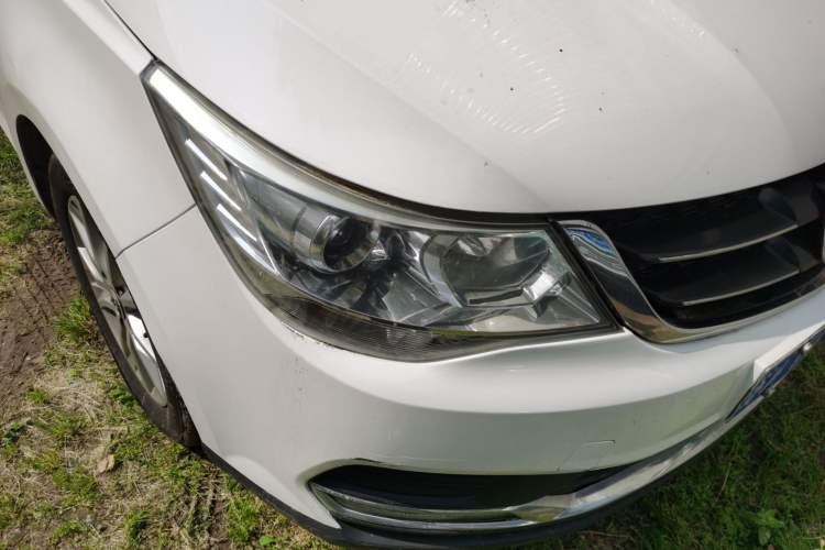 Used Baojun 730 2016 Revised 1.5L Manual Standard Version 7 Seats China V Emission Standard Right Front Headlight
