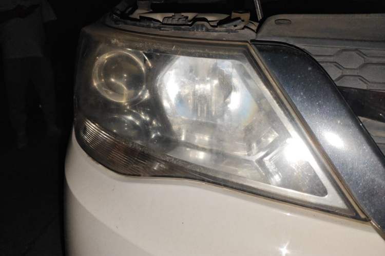 Used Baojun 730 2016 Revised 1.5L Manual Standard Version 7 Seats China V Emission Standard Right Front Headlight