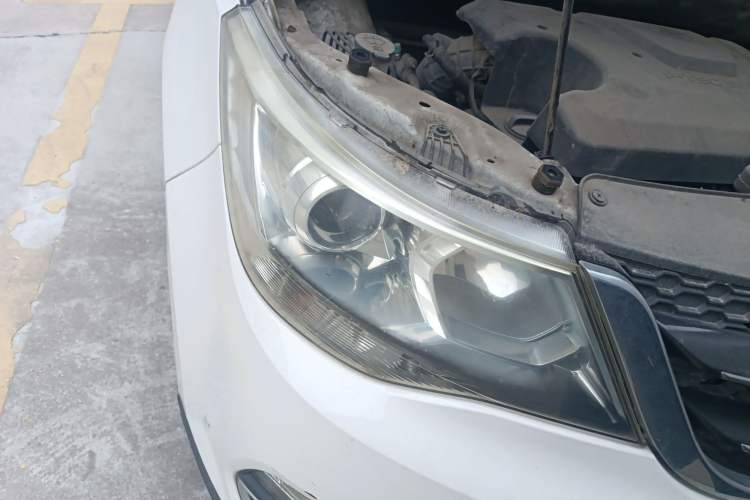 Used Baojun 730 2016 1.5L Manual Comfort Version 7 Seats China V Emission Standard Right Front Headlight