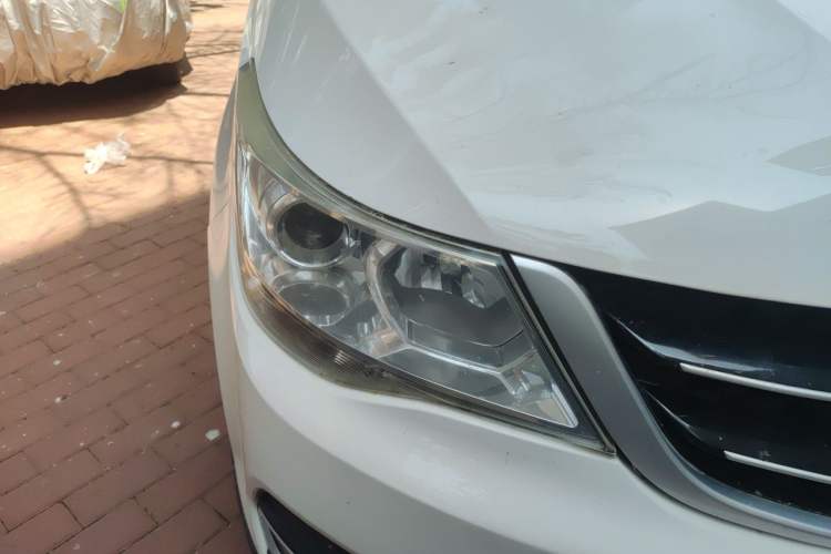 Used Baojun 730 2016 Revised 1.5L Manual Standard Version 7 Seats China V Emission Standard Right Front Headlight