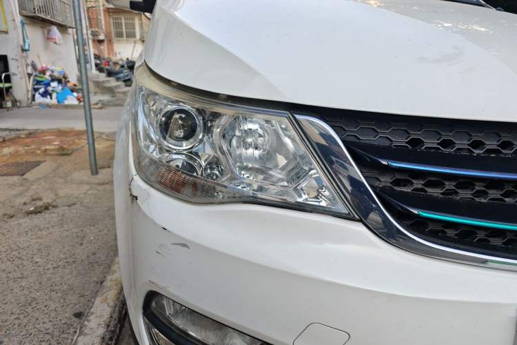 Used Baojun 730 2016 1.5L Manual Comfort Version 7 Seats China V Emission Standard Right Front Headlight