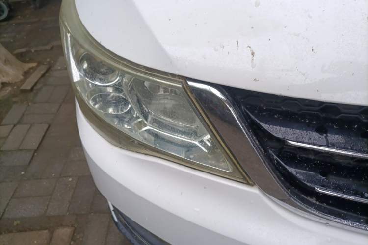 Used Baojun 730 2016 1.8L iAMT Luxury Model 7 Seats Right Front Headlight