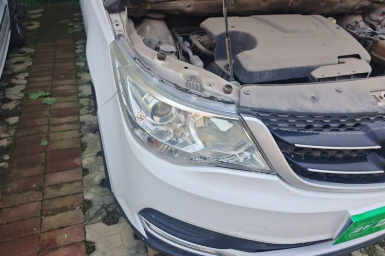 Used Baojun 730 2016 Revised 1.5L Manual Standard Version 7 Seats China V Emission Standard Right Front Headlight