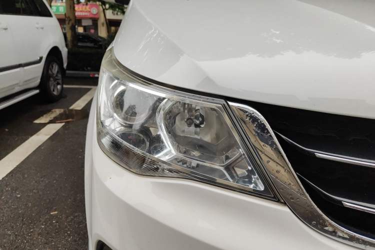Used Baojun 730 2016 1.5L Manual Comfort Version 7 Seats China V Emission Standard Right Front Headlight