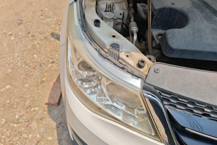 Used Baojun 730 2016 1.5L Manual Comfort Version 7 Seats China V Emission Standard Right Front Headlight