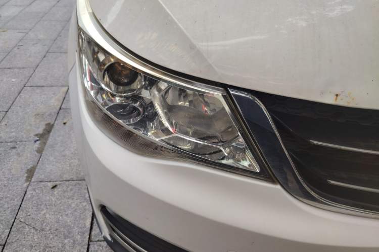 Used Baojun 730 2016 Revised 1.5L Manual Standard Version 7 Seats China V Emission Standard Right Front Headlight