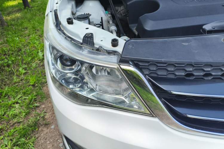 Used Baojun 730 2016 1.5L Manual Luxury Edition 7 Seats Right Front Headlight