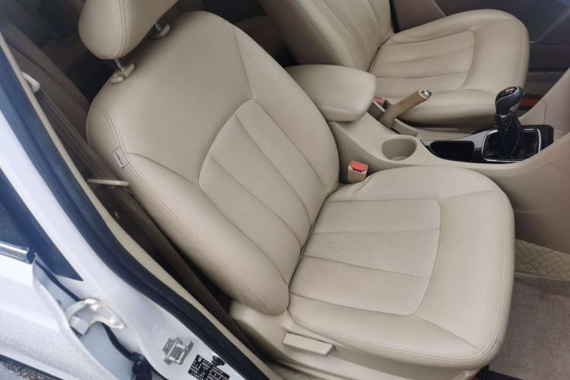 Used Baojun 730 2016 1.5L Manual Comfort Version 7 Seats China V Emission Standard Right Front Seat