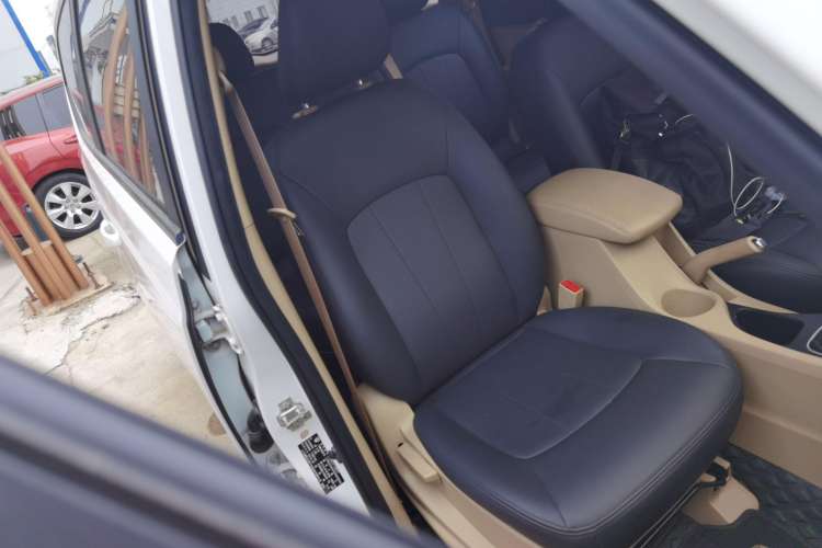 Used Baojun 730 2016 Revised Version 1.5L Manual Standard Model 5 Seats Right Front Seat