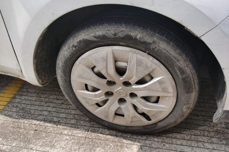 Used Baojun 730 2016 1.5L Manual Standard Version 7 Seats Right Front Wheel Hub