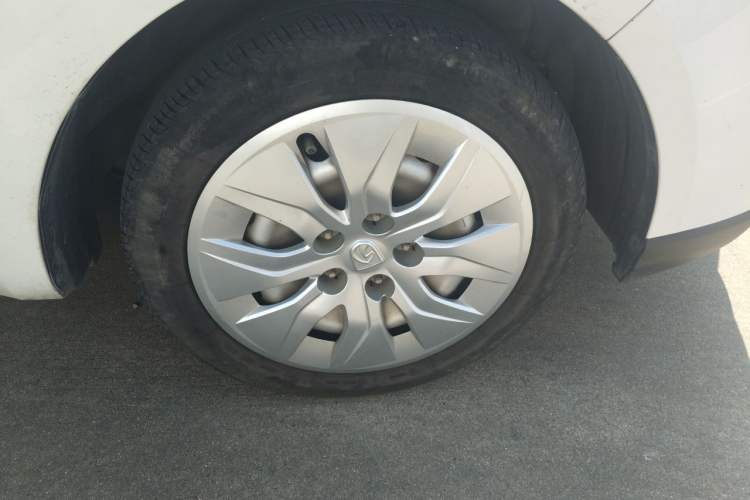 Used Baojun 730 2016 1.5L Manual Standard Version 7 Seats Right Front Wheel Hub
