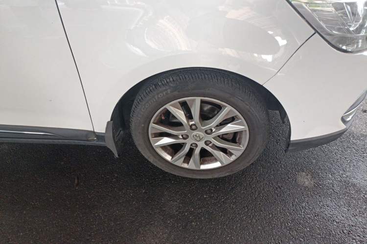 Used Baojun 730 2016 1.5L Manual Comfort Version 7 Seats China V Emission Standard Right Front Wheel Hub