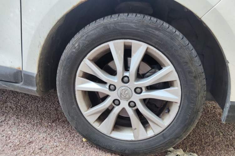 Used Baojun 730 2016 1.5L Manual Comfort Version 7 Seats China V Emission Standard Right Front Wheel Hub