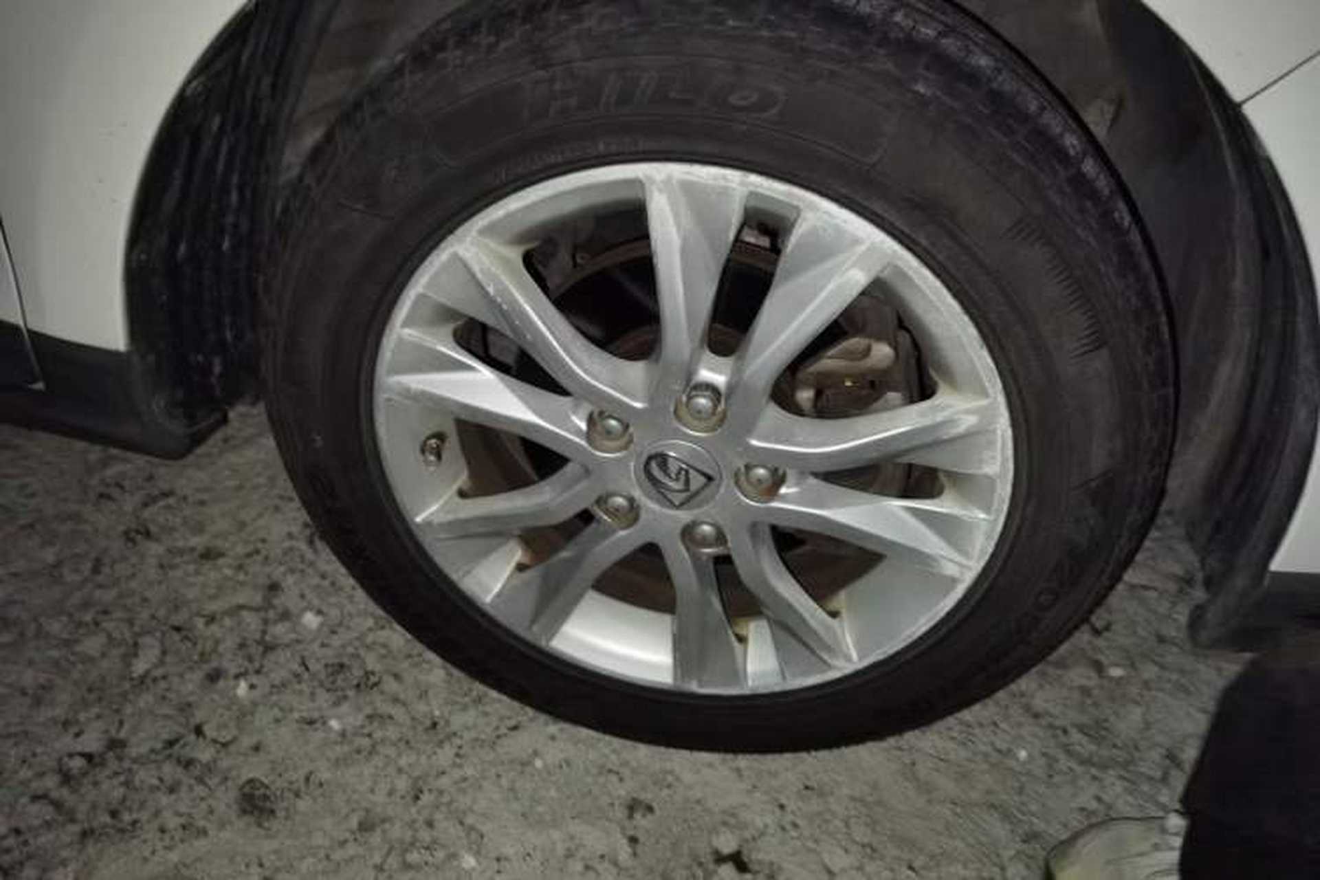 Used Baojun 730 2016 1.5T Manual Luxury Edition 7 Seats Right Front Wheel Hub