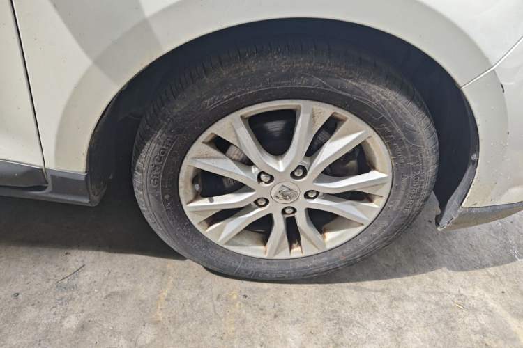 Used Baojun 730 2016 1.5T Manual Standard Version 7 Seats Right Front Wheel Hub