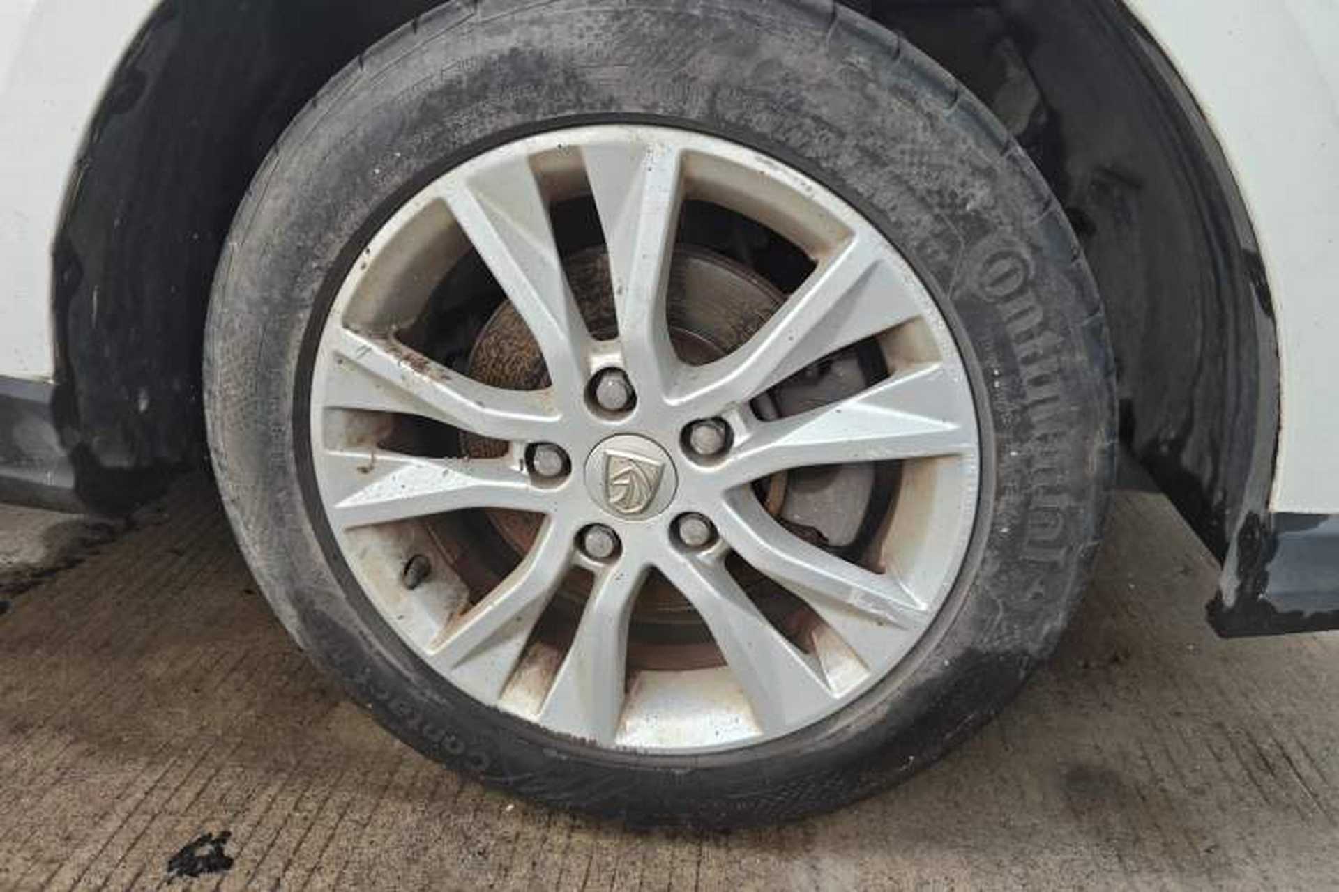 Used Baojun 730 2016 1.5L Manual Comfort Version 7 Seats China V Emission Standard Right Front Wheel Hub