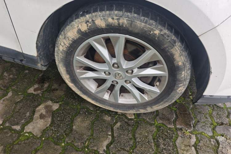 Used Baojun 730 2016 1.5T Manual Standard Version 7 Seats Right Front Wheel Hub
