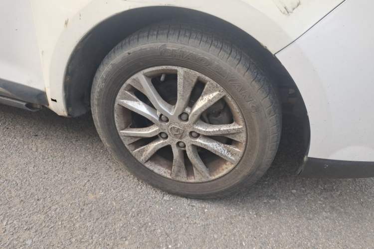 Used Baojun 730 2016 1.8L iAMT Luxury Model 7 Seats Right Front Wheel Hub