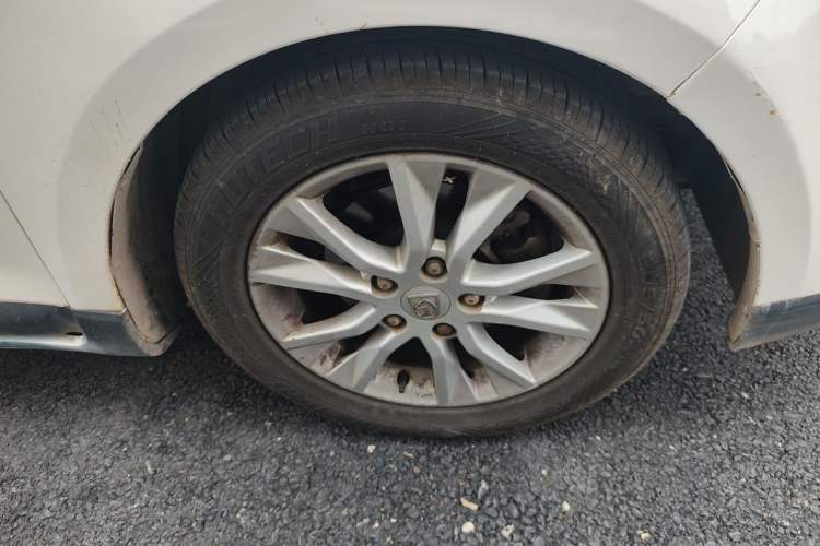 Used Baojun 730 2016 1.5T Manual Comfort Version 7 Seats Right Front Wheel Hub