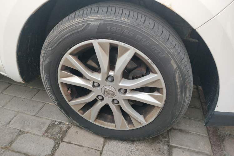 Used Baojun 730 2016 Revised 1.5L Manual Standard Version 7 Seats China V Emission Standard Right Front Wheel Hub