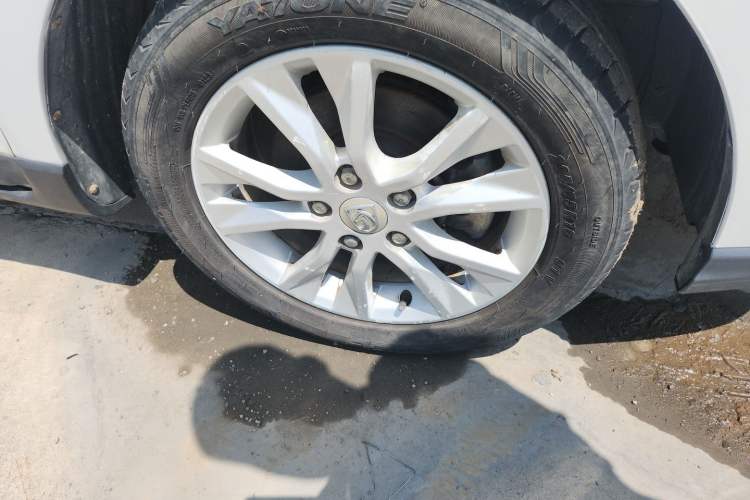 Used Baojun 730 2016 1.8L iAMT Luxury Model 7 Seats Right Front Wheel Hub