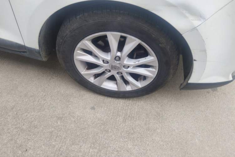 Used Baojun 730 2016 1.5L Manual Comfort Version 7 Seats China V Emission Standard Right Front Wheel Hub