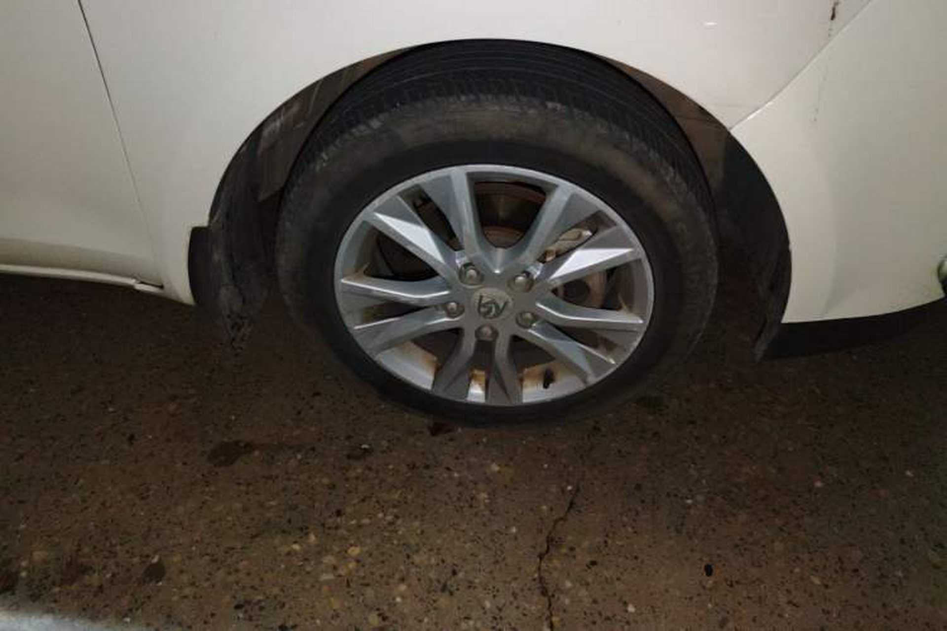Used Baojun 730 2016 1.5L Manual Standard Version 7 Seats Right Front Wheel Hub